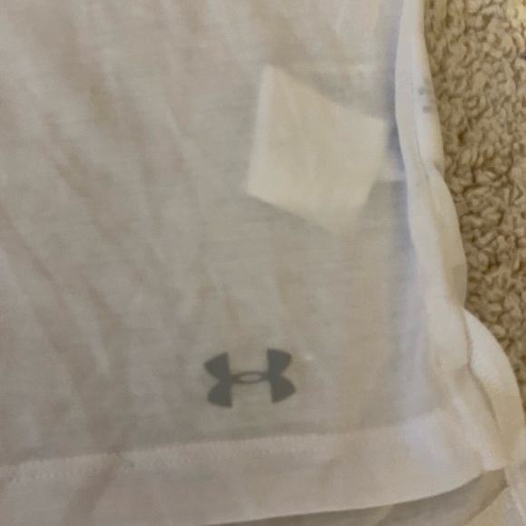 Marist x Under Armour, T Shirt- SIZE: XS - Picture 5 of 6